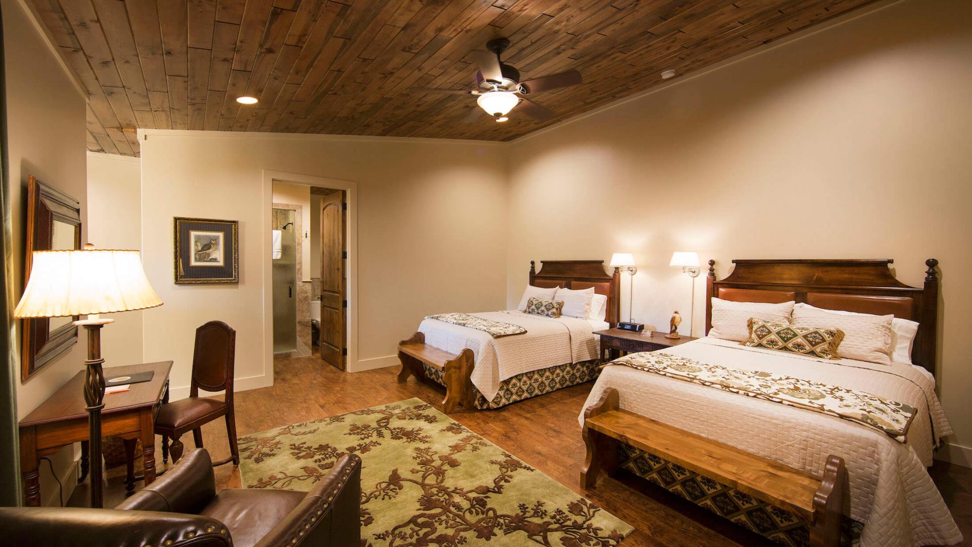 Lodging & Dining at Joshua Creek Ranch